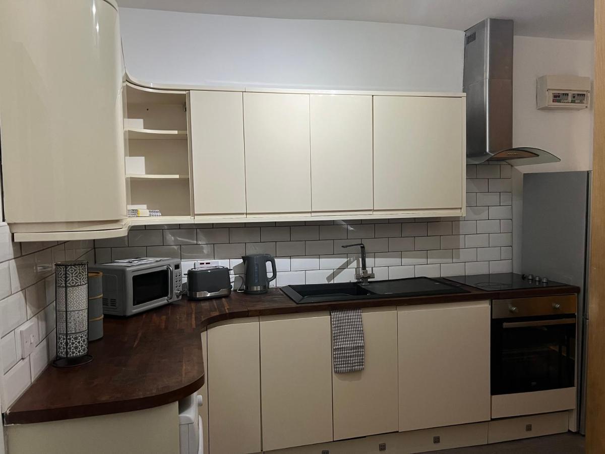 Ground Floor Two Bed Cairo Street Apartman Warrington Kültér fotó